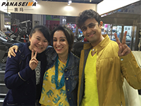 印度大牌明星夫婦齊出動，只為選購賽瑪豪華按摩椅